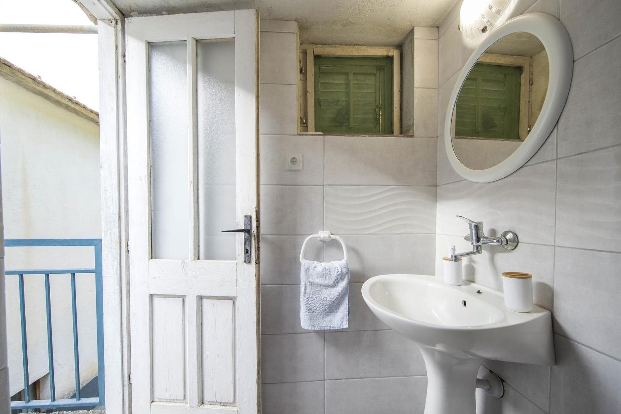 Secluded Fisherman'S Cottage Cove Skozanje, Hvar - 4009 Gdinj Room photo